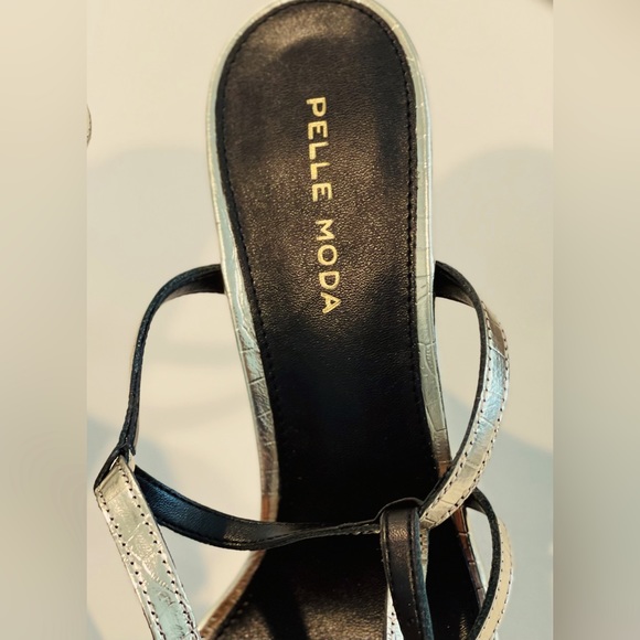 PELLA MODA NWT Gold Croco Size 8.5 Runs small order 1/2 size-up Basically Size 8 - Picture 10 of 10